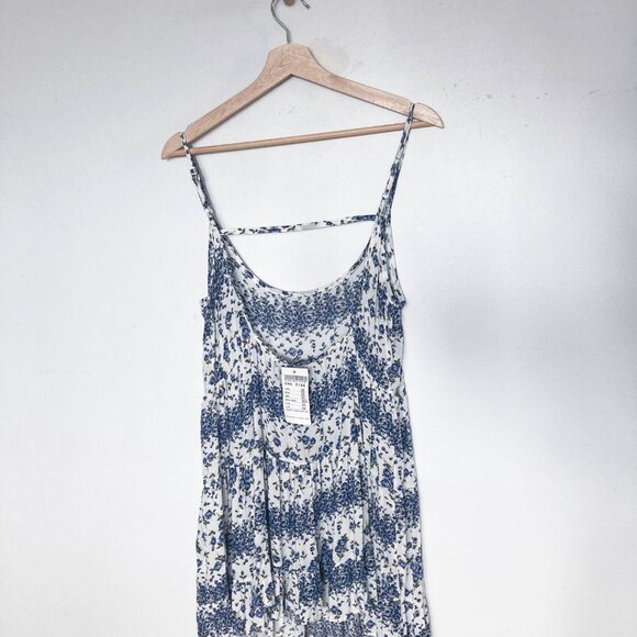 Brandy Melville Blue Floral Jada Dress - Picture 3 of 9